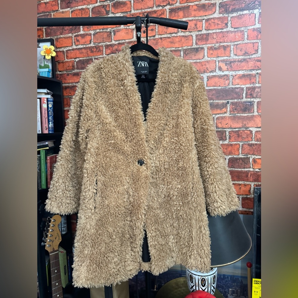 Zara Faux Fur Coat (Large) Autumn/Winter